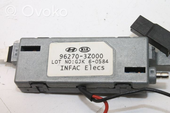 Hyundai i40 Antenos stiprintuvas 962703Z000