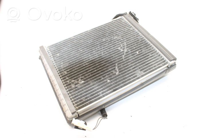 Toyota Yaris Radiateur soufflant de chauffage 