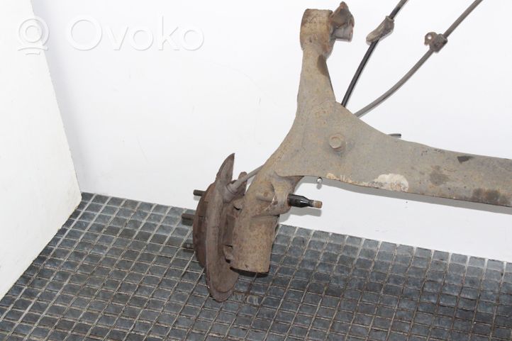 Toyota Corolla Verso E121 Belka osi tylnej 