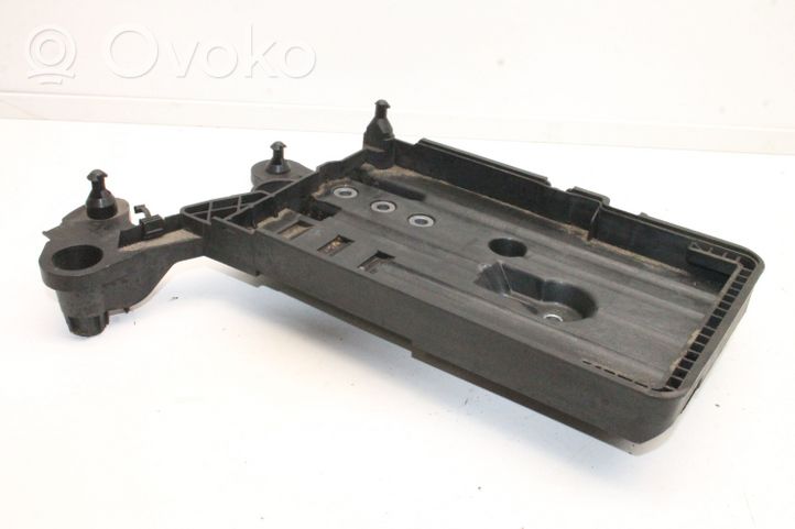 Skoda Octavia Mk3 (5E) Podstawa / Obudowa akumulatora 5Q0915321G