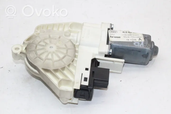 Audi Q7 4L Varikliukas priekinio langų pakėlėjo 4L0959802B