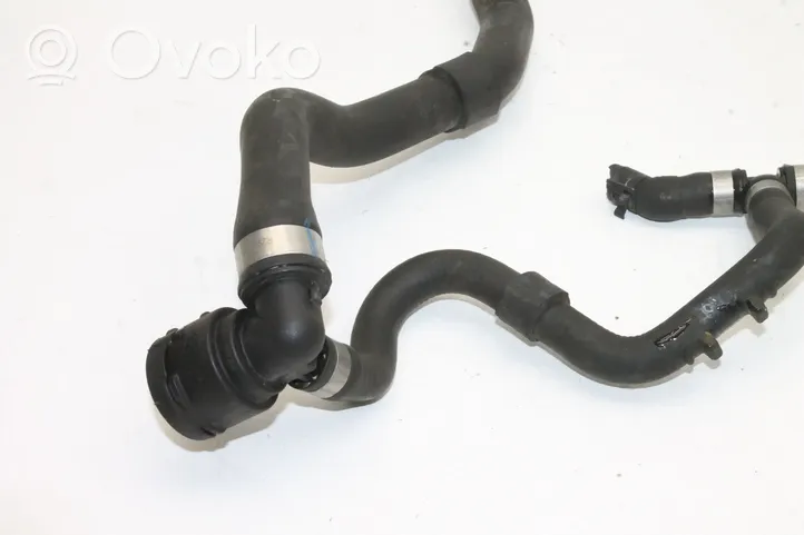 Volkswagen Golf VIII Tubo flessibile del liquido di raffreddamento del motore 5WA122291E