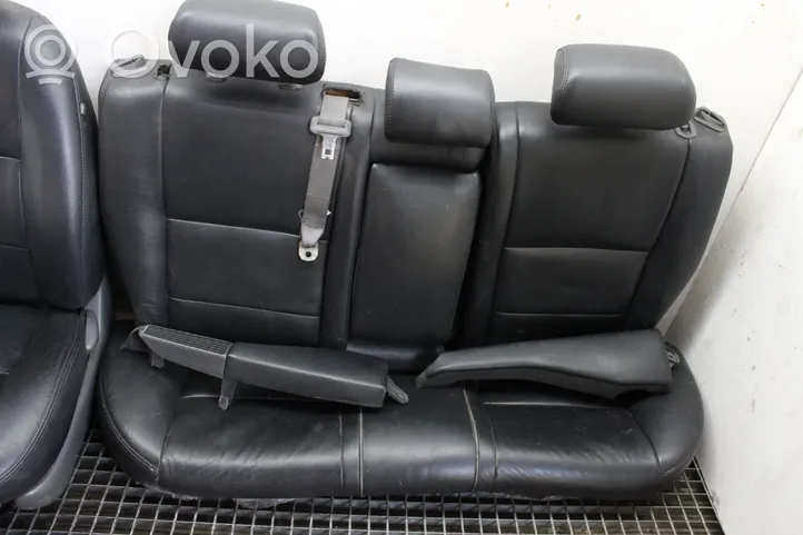 Toyota Prius (NHW20) Salono komplektas 