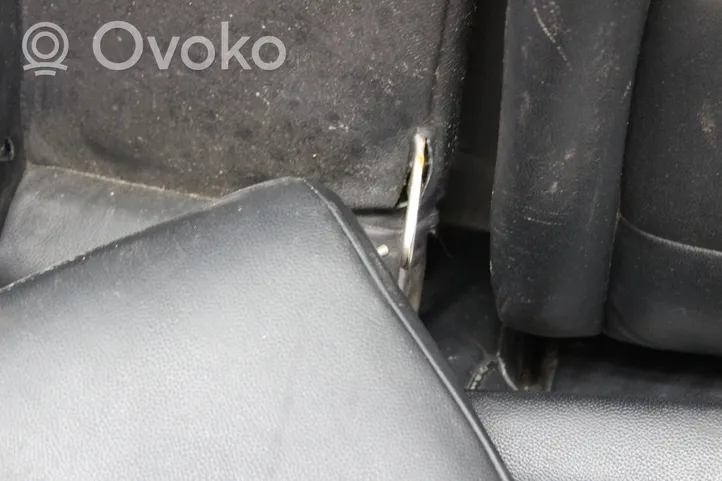 Toyota Prius (NHW20) Salono komplektas 