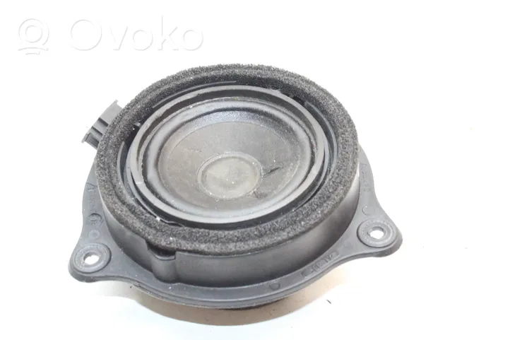 Audi TT TTS Mk2 Garsiakalbis (-iai) priekinėse duryse 4F0035411E