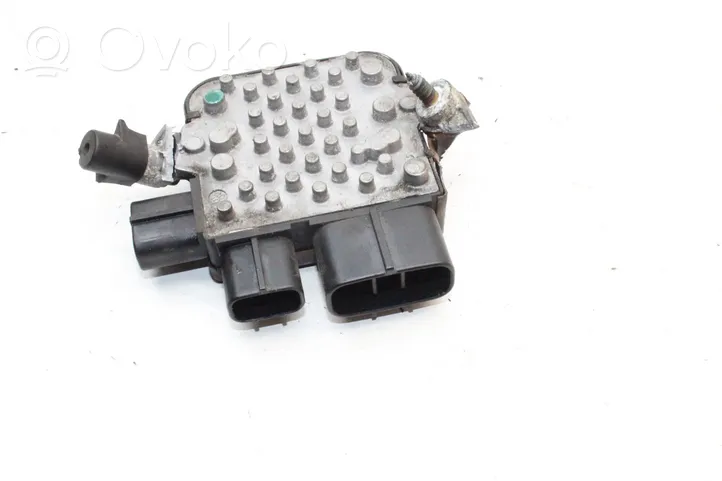 Nissan Leaf I (ZE0) Coolant fan relay A18700A28001