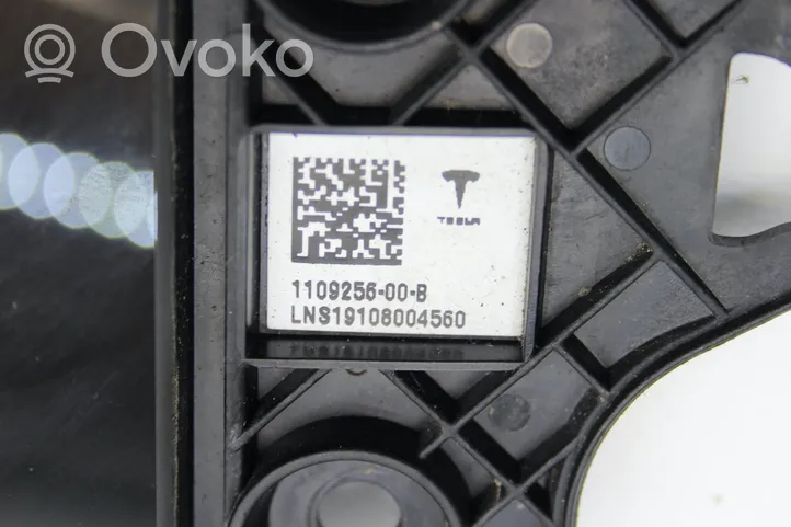Tesla Model 3 Muu korin osa 110925600B