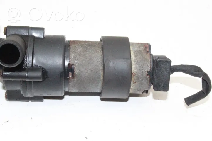 Mercedes-Benz CLK A209 C209 Pompa dell’acqua A2038350164