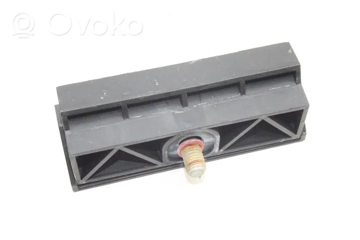 BMW 6 F06 Gran coupe Battery bracket 7592923