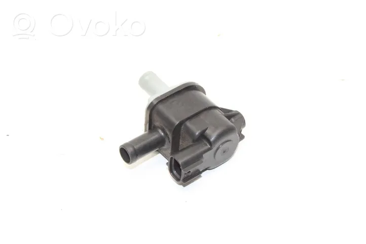 Mazda 3 II Valve de freinage PE0118751