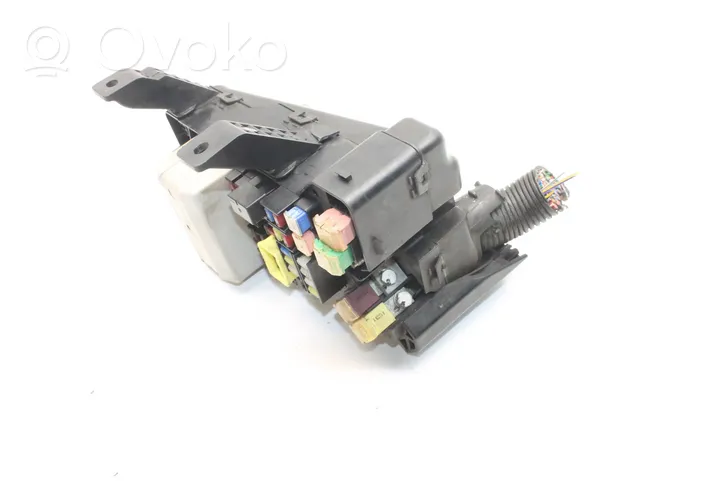 Mitsubishi Pajero Fuse box set 86384005