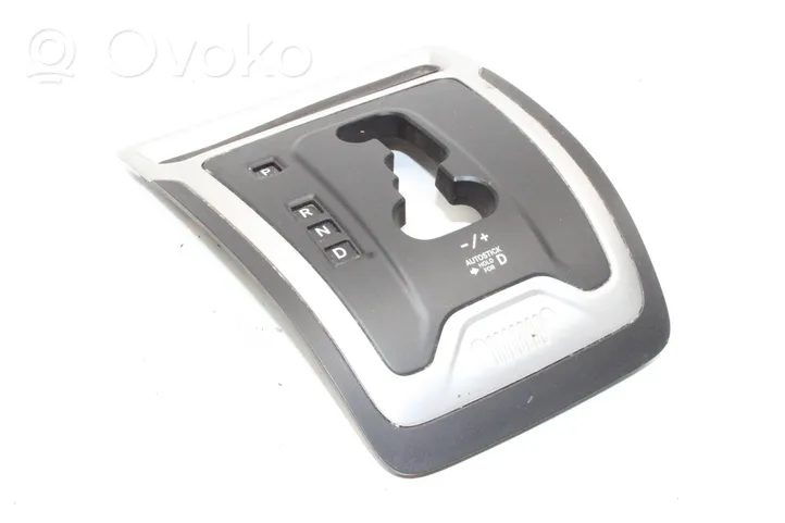 Jeep Compass Rivestimento in plastica cornice della leva del cambio 