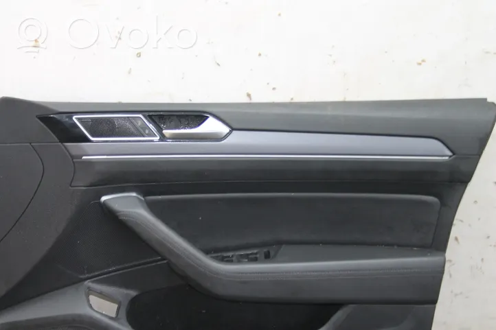 Volkswagen PASSAT B8 Etuoven verhoilu 