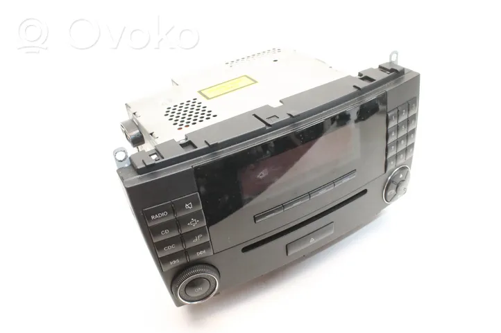 Mercedes-Benz CLK A209 C209 Unità principale autoradio/CD/DVD/GPS A2098206589