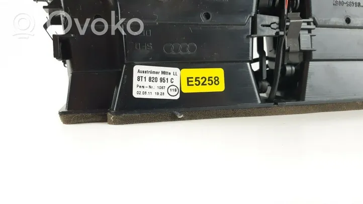 Audi A4 S4 B8 8K Centrinės oro grotelės 8T1820951C