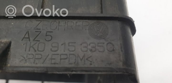 Volkswagen PASSAT B6 Protettore termico del vano batteria 1K0915335