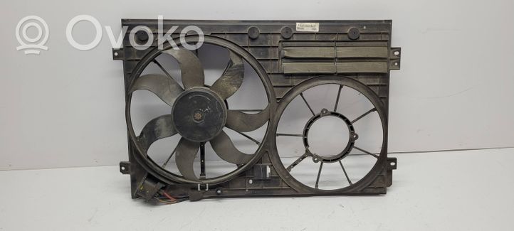 Volkswagen Jetta VI Radiator cooling fan shroud 1KM121205