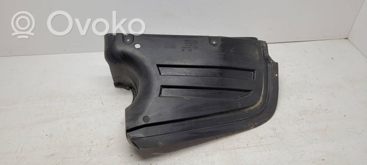 Volkswagen PASSAT B6 Doublure de caisse et protecteur de panneau arrière 3C0825216