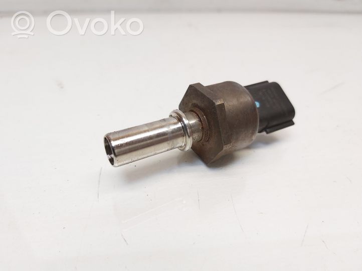 Nissan Qashqai Sensor de presión de combustible 166398000R