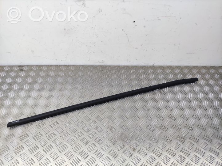 Opel Crossland X Moulures des vitres de la porte avant 39124056