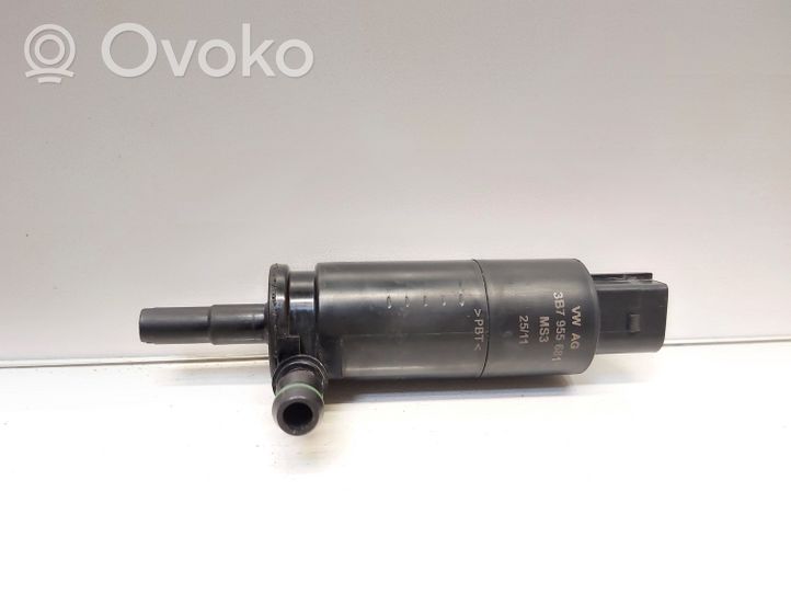 Skoda Superb B6 (3T) Headlight washer pump 3B7955681