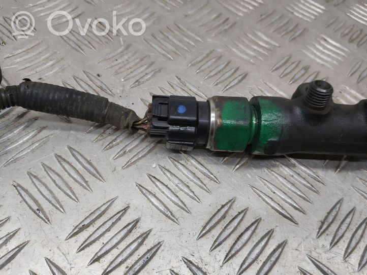 Toyota Avensis T250 Tuyau de conduite principale de carburant 8945860010