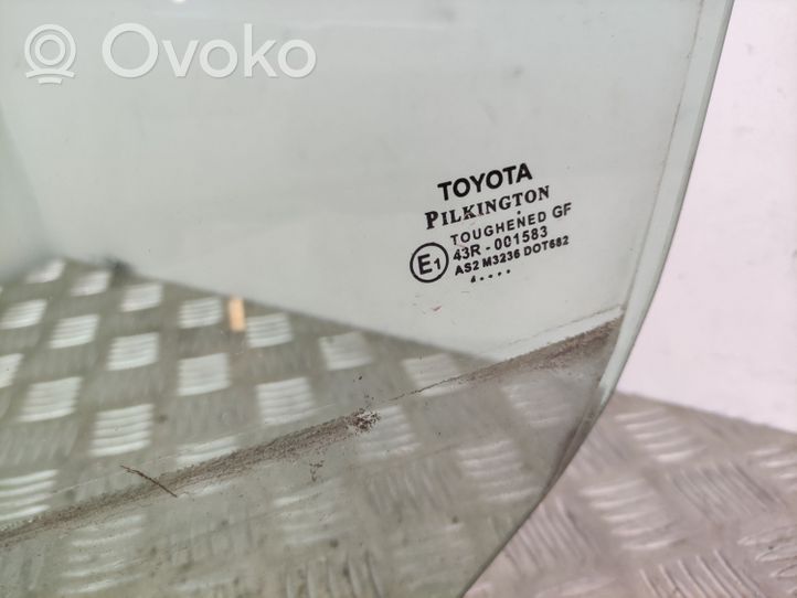Toyota Yaris Etuoven ikkunalasi, neliovinen malli 