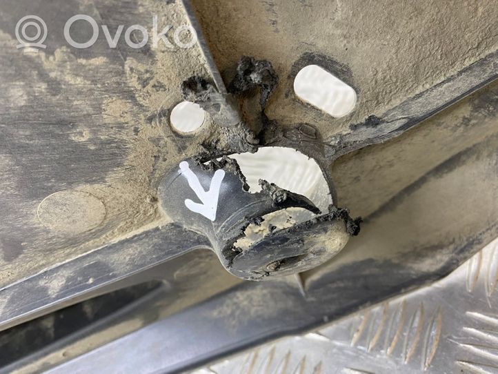 Toyota Verso Osłona tylna podwozia 583990F010