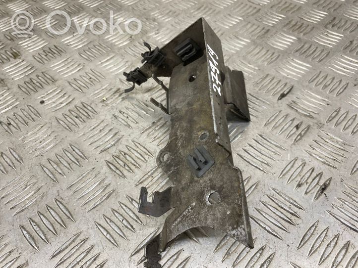 Toyota Verso Other engine bay part 8571719