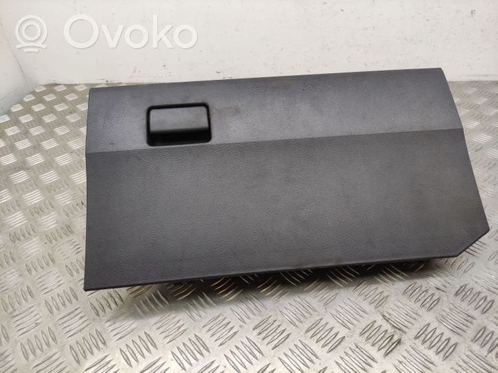 Toyota Verso Boite à gants 555500F050