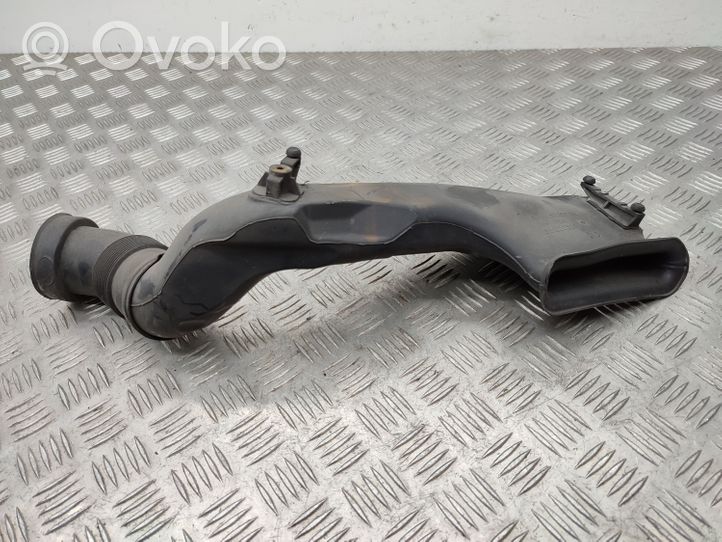 Opel Astra H Parte del condotto di aspirazione dell'aria 55351756