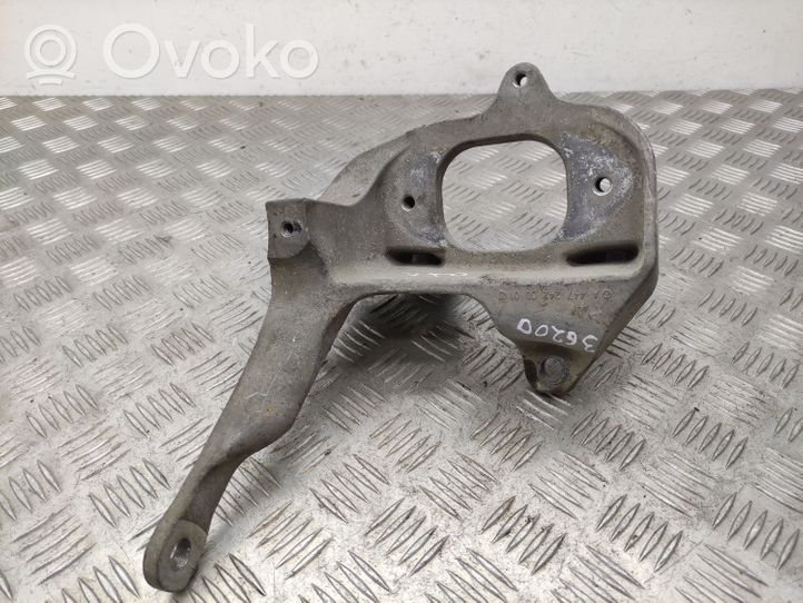 Mercedes-Benz Vito Viano W447 Supporto di montaggio scatola del cambio A4472420001