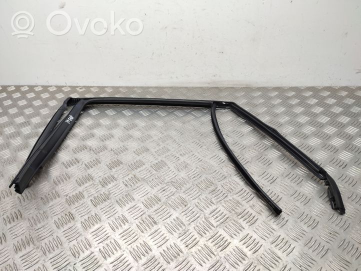 Volkswagen T-Roc Takaoven lasin muotolista 2GA893432