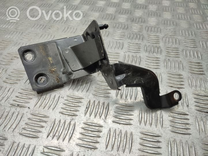 Volkswagen Golf VII Uchwyt / Mocowanie pompy ABS 5Q1614235