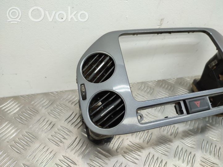 Volkswagen Tiguan Griglia di ventilazione centrale cruscotto 5N0858071B