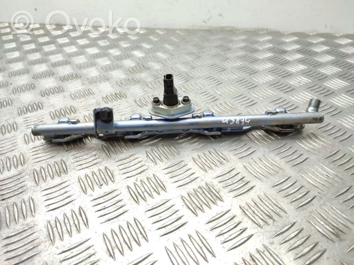 Toyota RAV 4 (XA50) Kraftstoffverteiler Einspritzleiste Verteilerrohr 8945833030