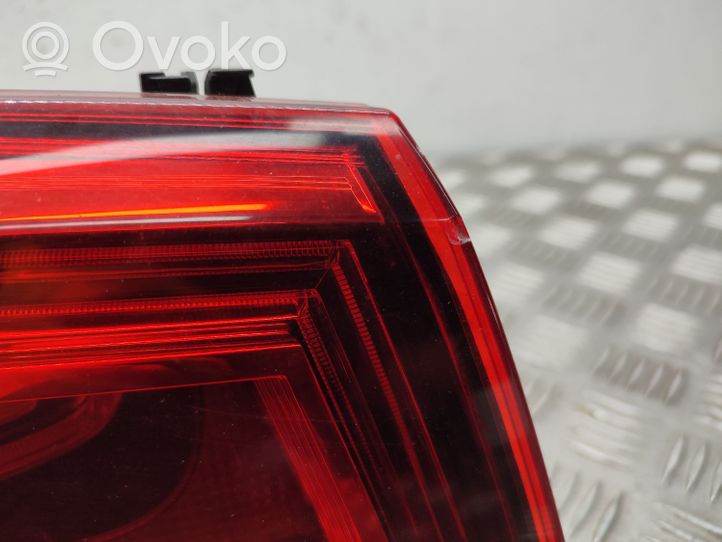 Volkswagen Eos Aizmugurējais lukturis virsbūvē 1Q0945095R