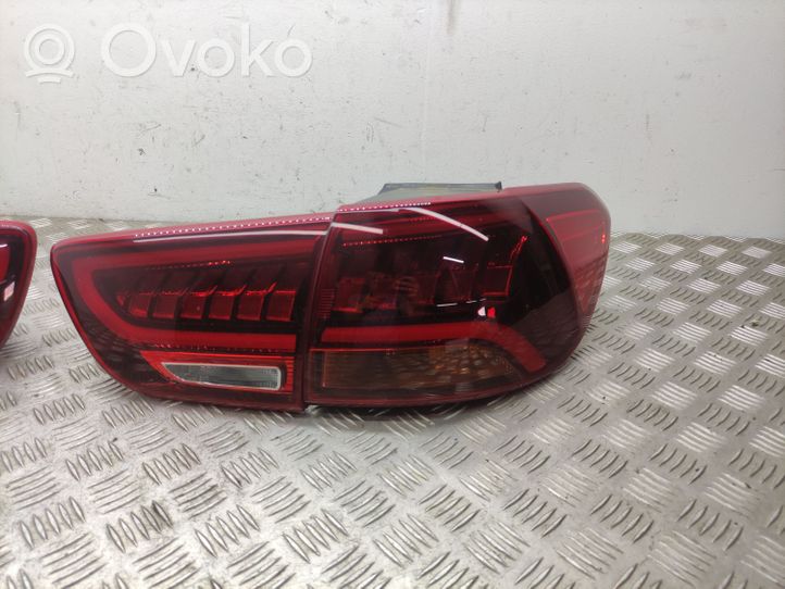 KIA Sorento Rear/tail lights set 92402C5500