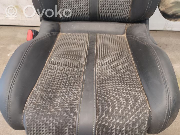 Peugeot 2008 II Front driver seat 