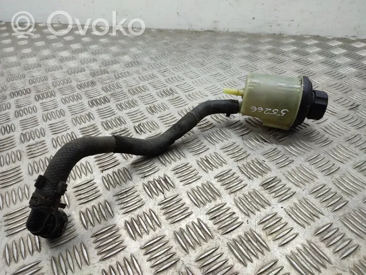 Volvo XC60 Power steering fluid tank/reservoir 