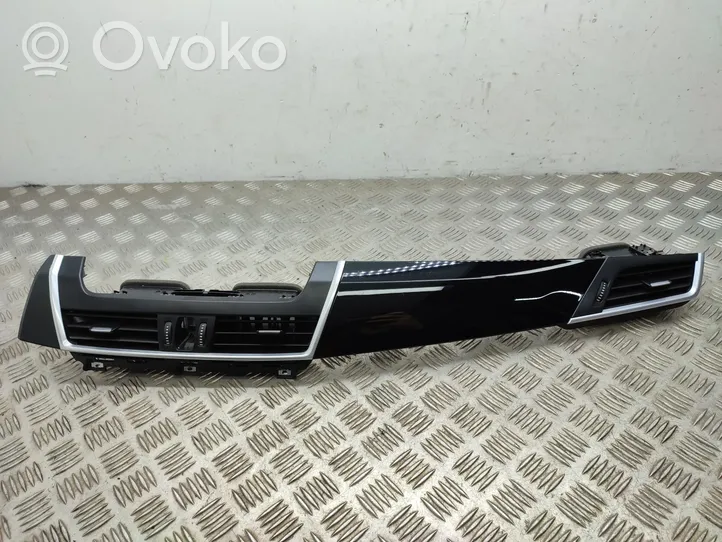 BMW 2 F45 Rivestimento del vano portaoggetti del cruscotto 