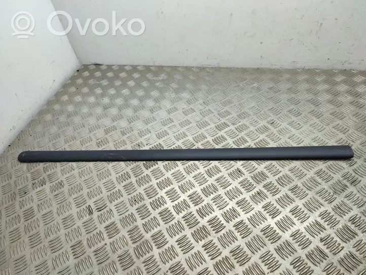 Volkswagen Caddy Priekšpusē durvju dekoratīvā apdare (moldings) 2K0853516E