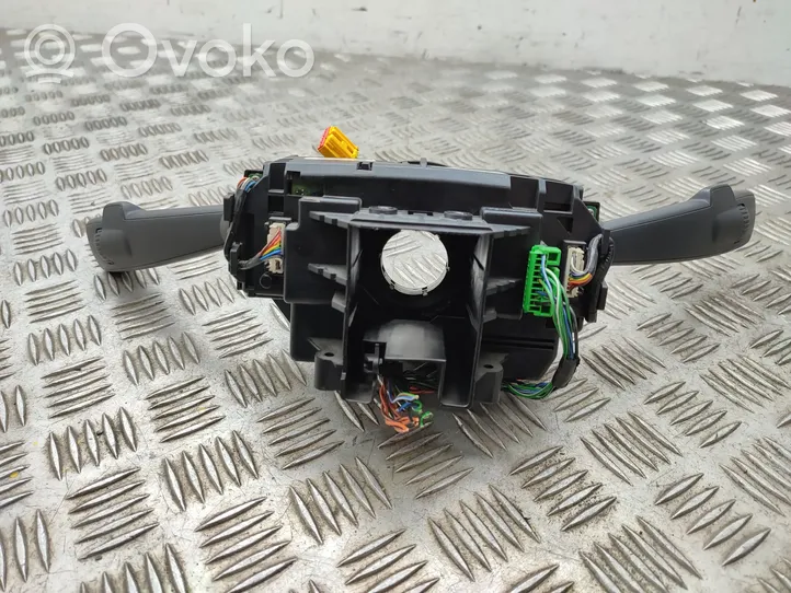 Volvo XC70 Wiper turn signal indicator stalk/switch 31313811