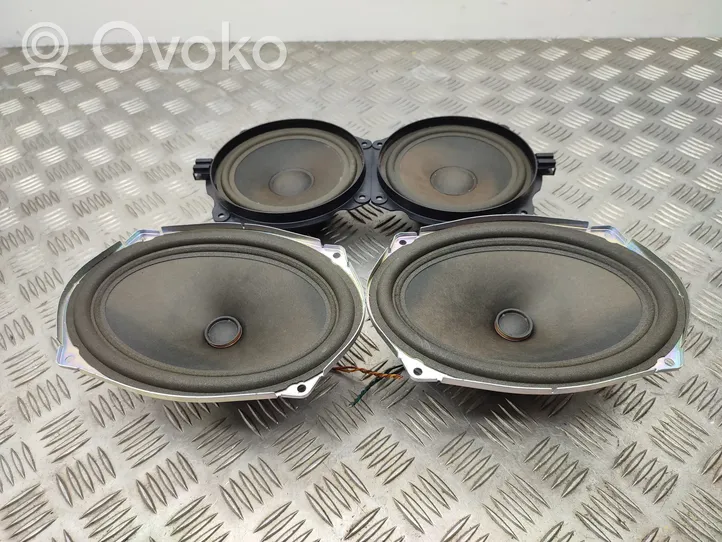 Mini One - Cooper Coupe R56 Front door speaker 