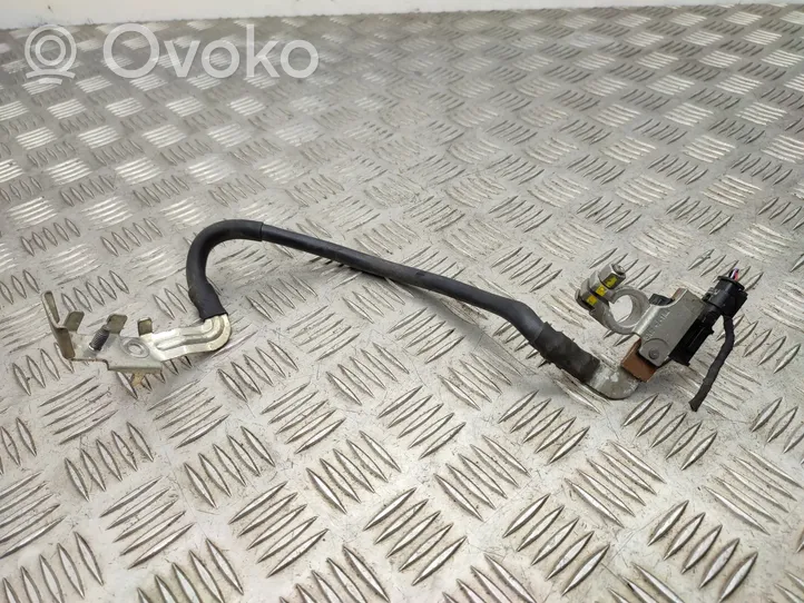 Skoda Octavia Mk3 (5E) Bezpiecznik / Przekaźnika akumulatora 5Q0915181C