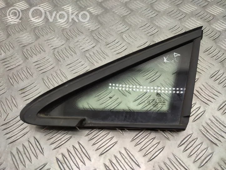 Volkswagen Golf VII Front triangle window/glass 5G0845411E