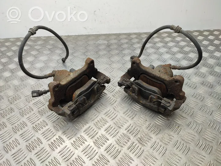 Volkswagen Tiguan Front brake caliper 