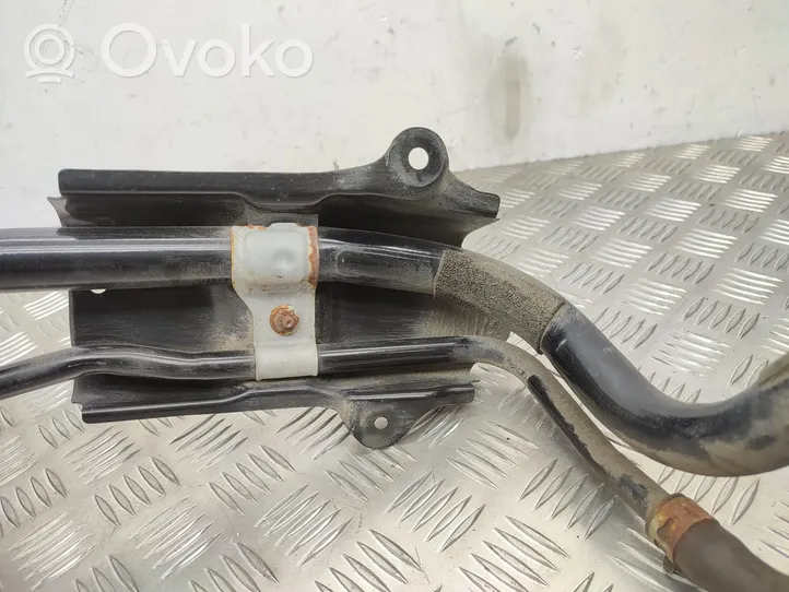 Mazda 3 Tubo e bocchettone per riempimento serbatoio del carburante BCKA42293