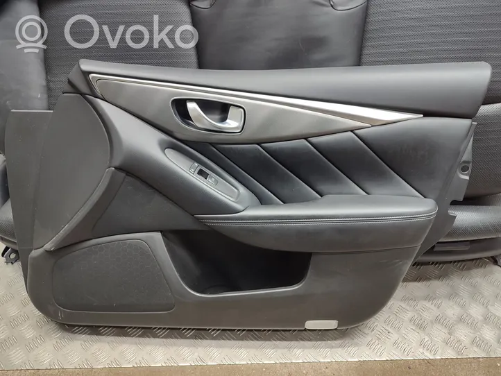 Infiniti Q50 Set di rivestimento sedili e portiere 