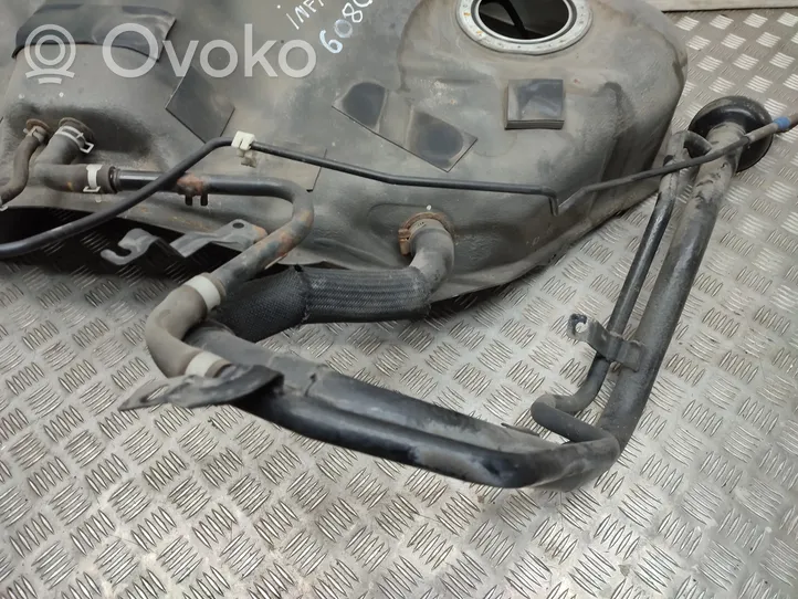 Infiniti Q50 Réservoir de carburant 